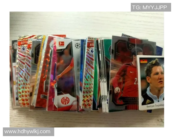 小卡足球明星的真实身份揭晓及其精彩瞬间图片分享